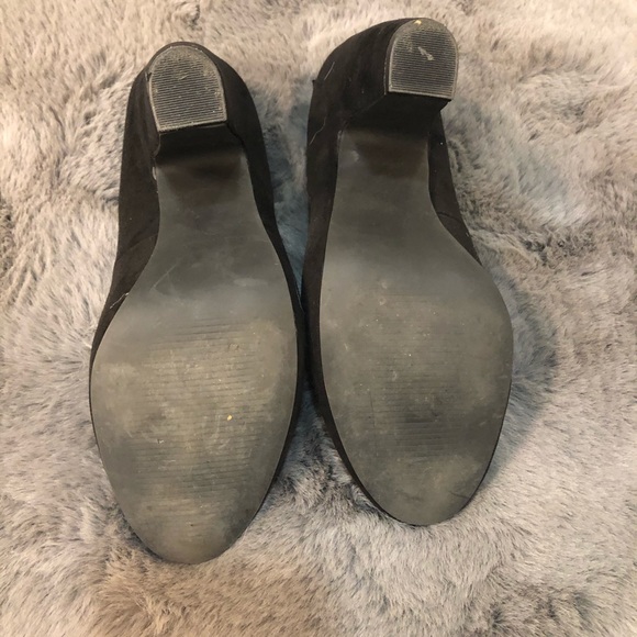 Mossimo Black Suede Chunky Heels 7 - Picture 4 of 5